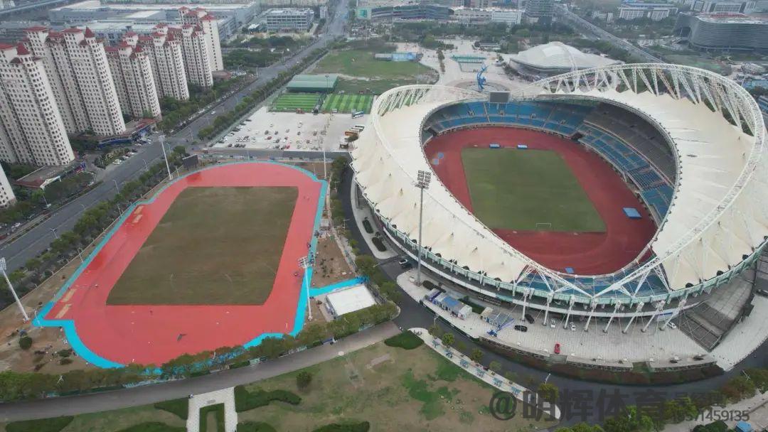 全塑型塑胶跑道全塑型塑胶跑道